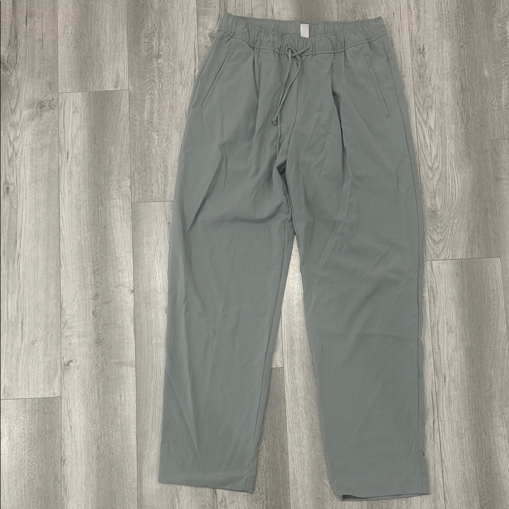 Old Navy - High Rise Billie pants - Silver sage - Size M Tall